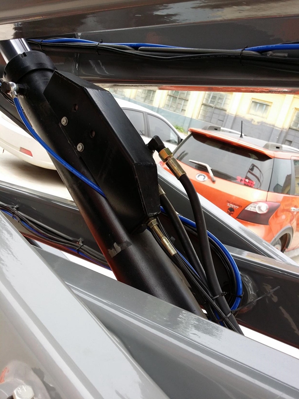 導軌式升降平臺的零部件分析 導軌式升降平臺的零部件分析